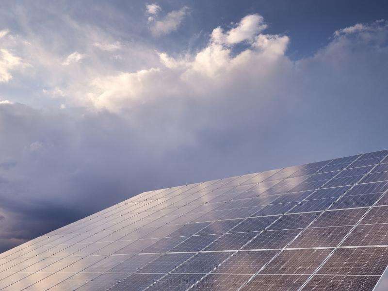 Best Solar Panel For Cloudy Days (Low Light Weather)