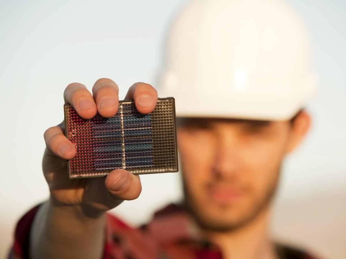 Low-Wattage Solar Panels: Uses, Output and Sizing