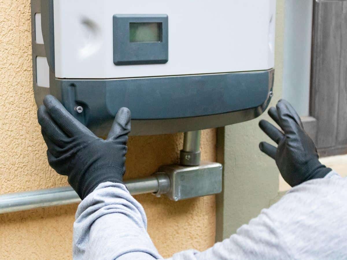 Why You Need An Inverter For Solar Panels (+ Different Types)