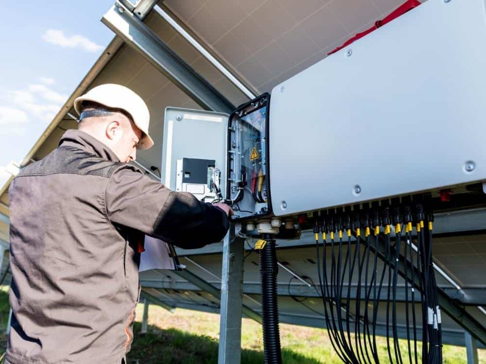 How Many Inverters Do I Need? (What You Need)