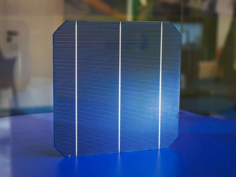 Bifacial Solar Panels (Efficiency + Advantages)