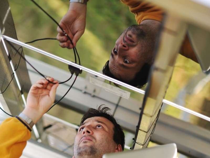 Wiring Solar Panels to 2 Batteries (Key Guide)
