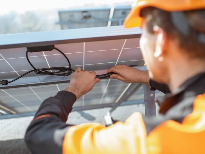 How to Disconnect Your Solar Panel (Complete Steps)