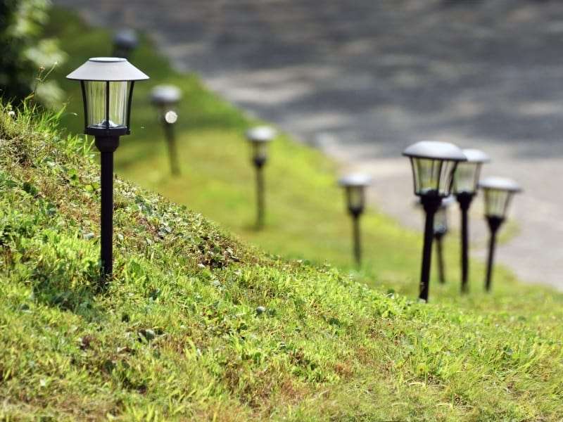 Solar Lights Without Batteries or Sun (Guide)