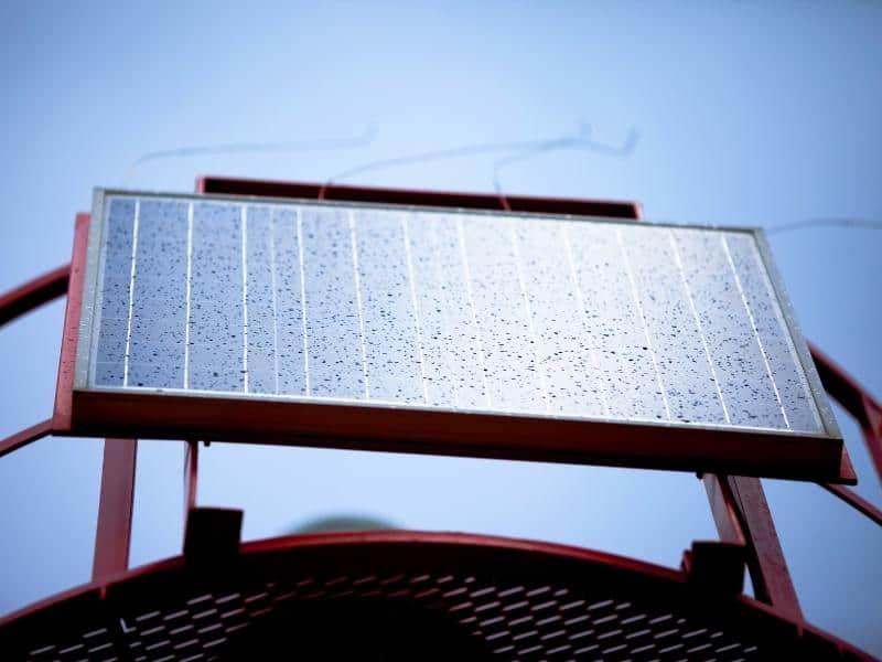 Wind turbine Vs. Solar Panel For Boats