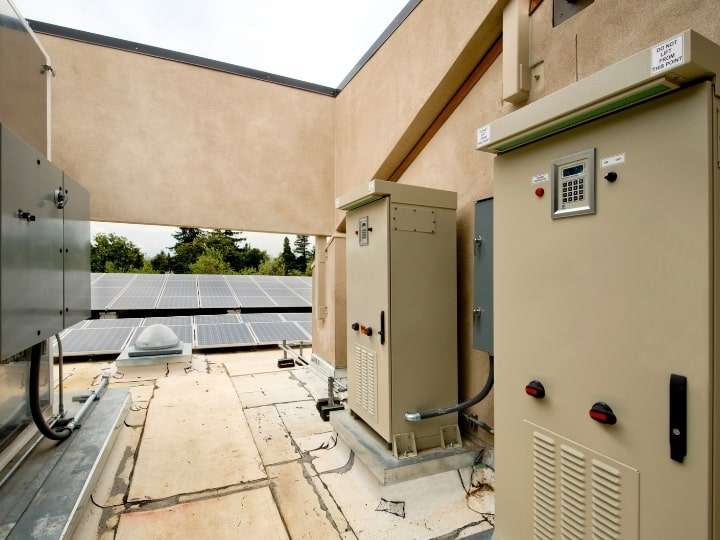 Solar Panel Distance (Battery + Charge Controller + Inverter/House)
