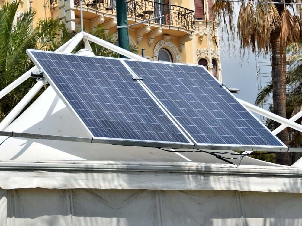 How Much Does a Solar Panel Weigh?
