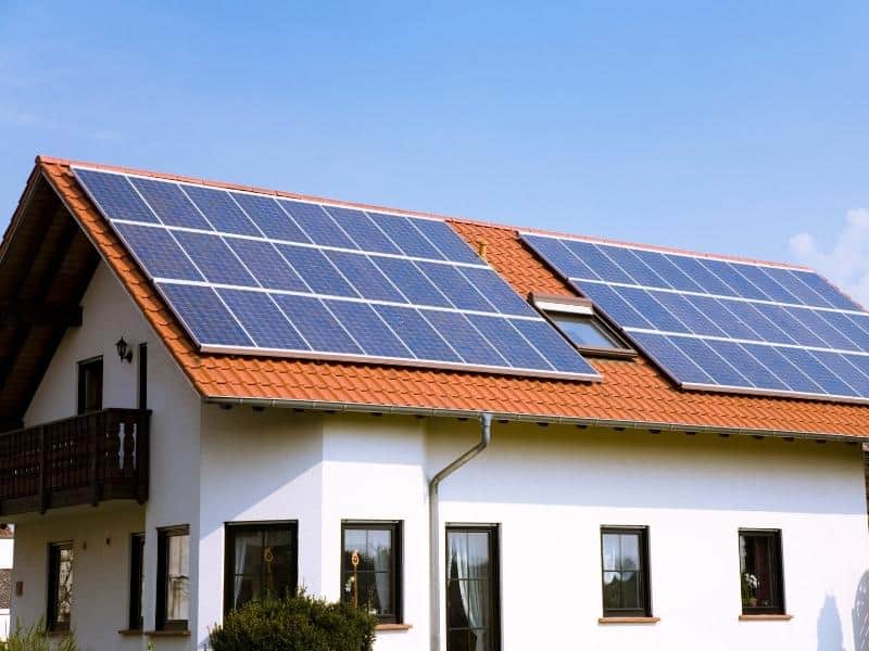 Best Solar Panel For Hot Weather (Awesome Results)