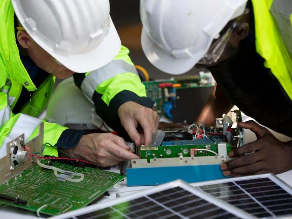No Voltage From Solar Panel (Solutions)