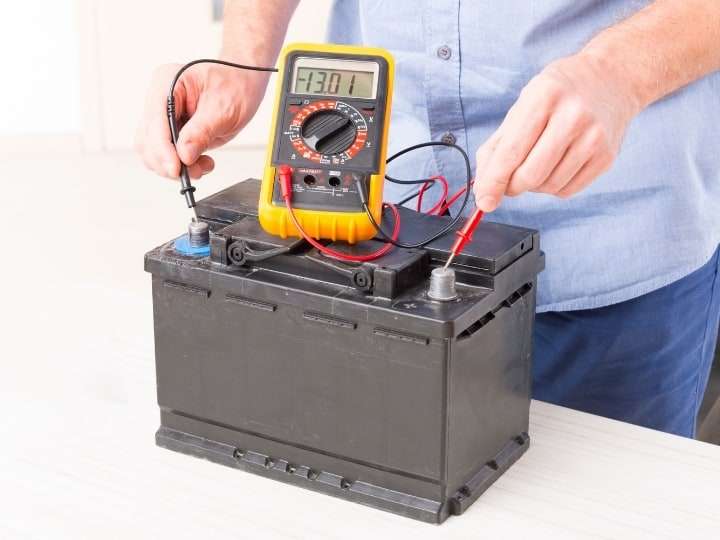 Car Battery Checking the voltage